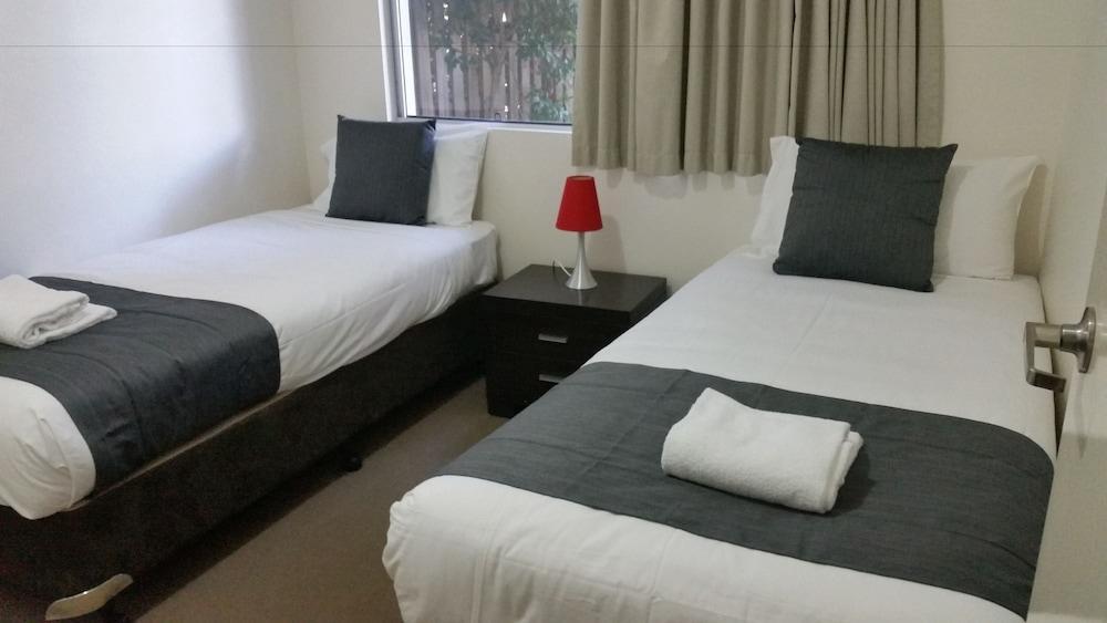 הרווי ביי Ramada Encore By Wyndham Whale Cove מראה חיצוני תמונה