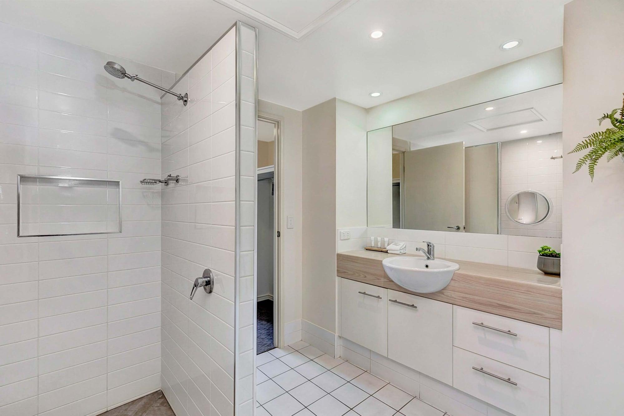 הרווי ביי Ramada Encore By Wyndham Whale Cove מראה חיצוני תמונה