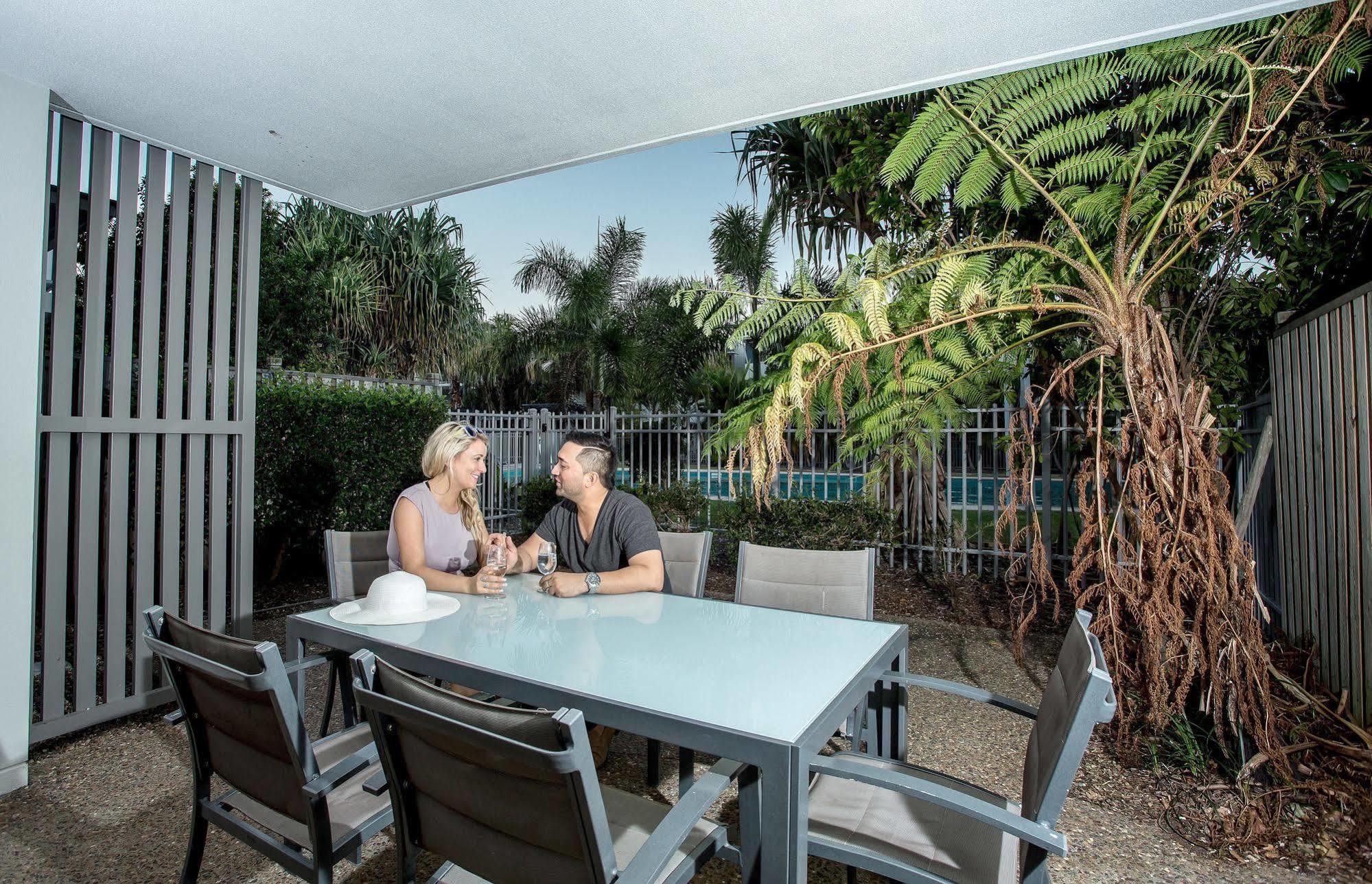 הרווי ביי Ramada Encore By Wyndham Whale Cove מראה חיצוני תמונה